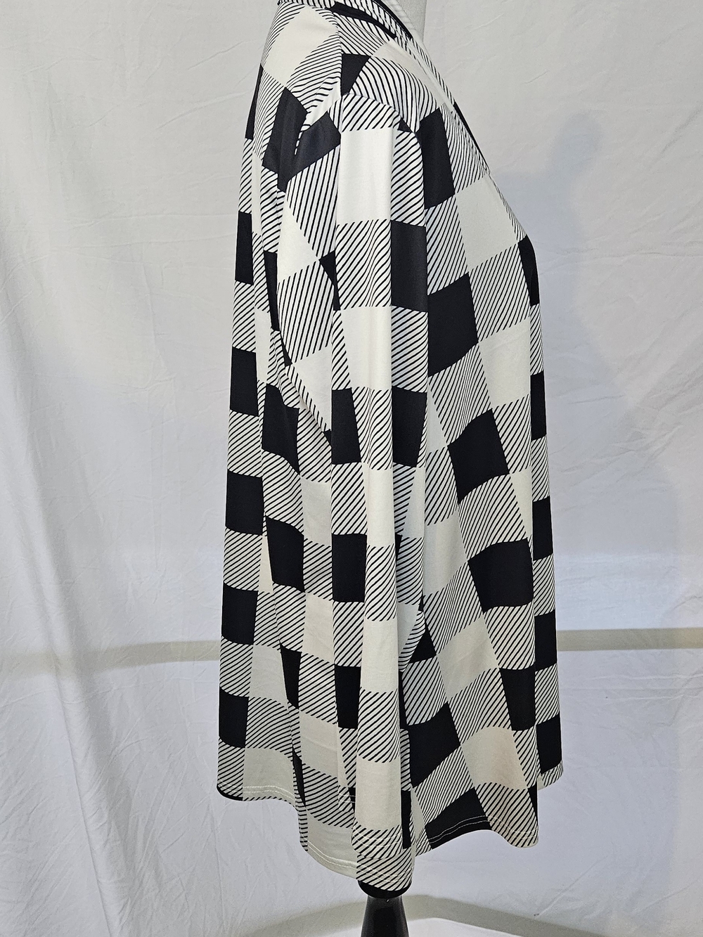 Black & White Buffalo Check Open Cardigan - Picture 2 of 8